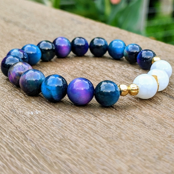 Crystal Galaxy Tiger Eye and Moonstone Bracelet - Picture 2 of 5